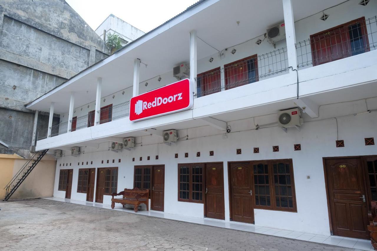 Reddoorz Near Plaza Ambarrukmo Yogyakarta Hotel Maguwo Luaran gambar